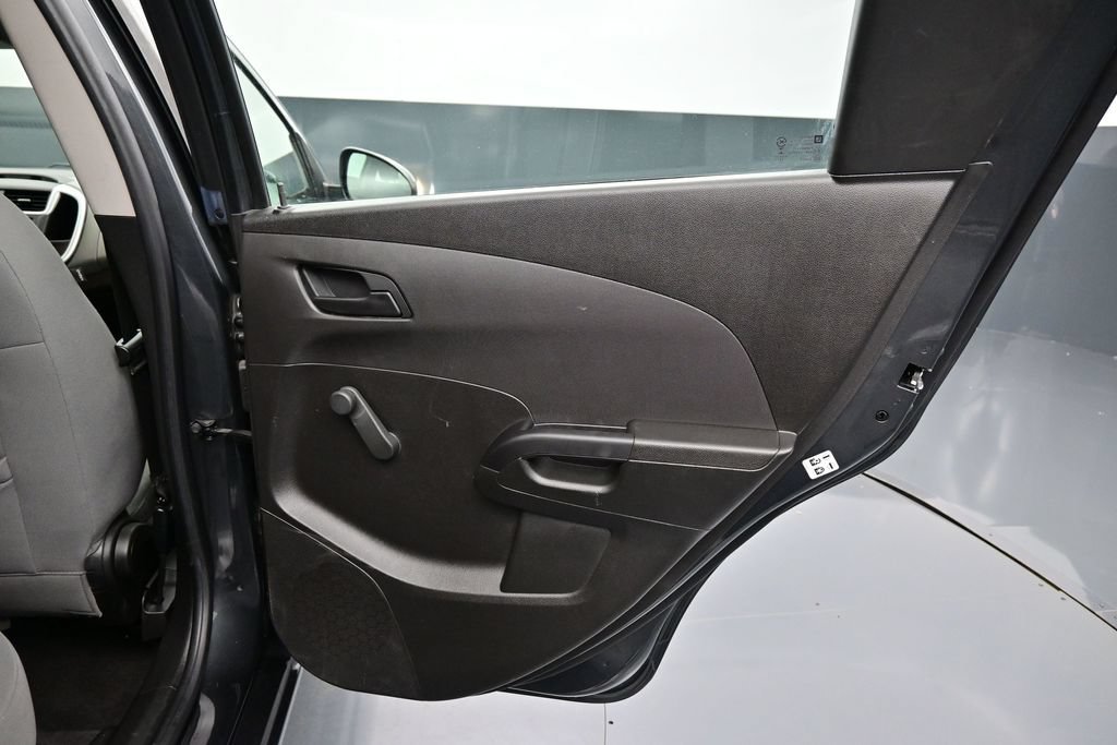 Used 2020 Chevrolet Sonic LT FWD image 29