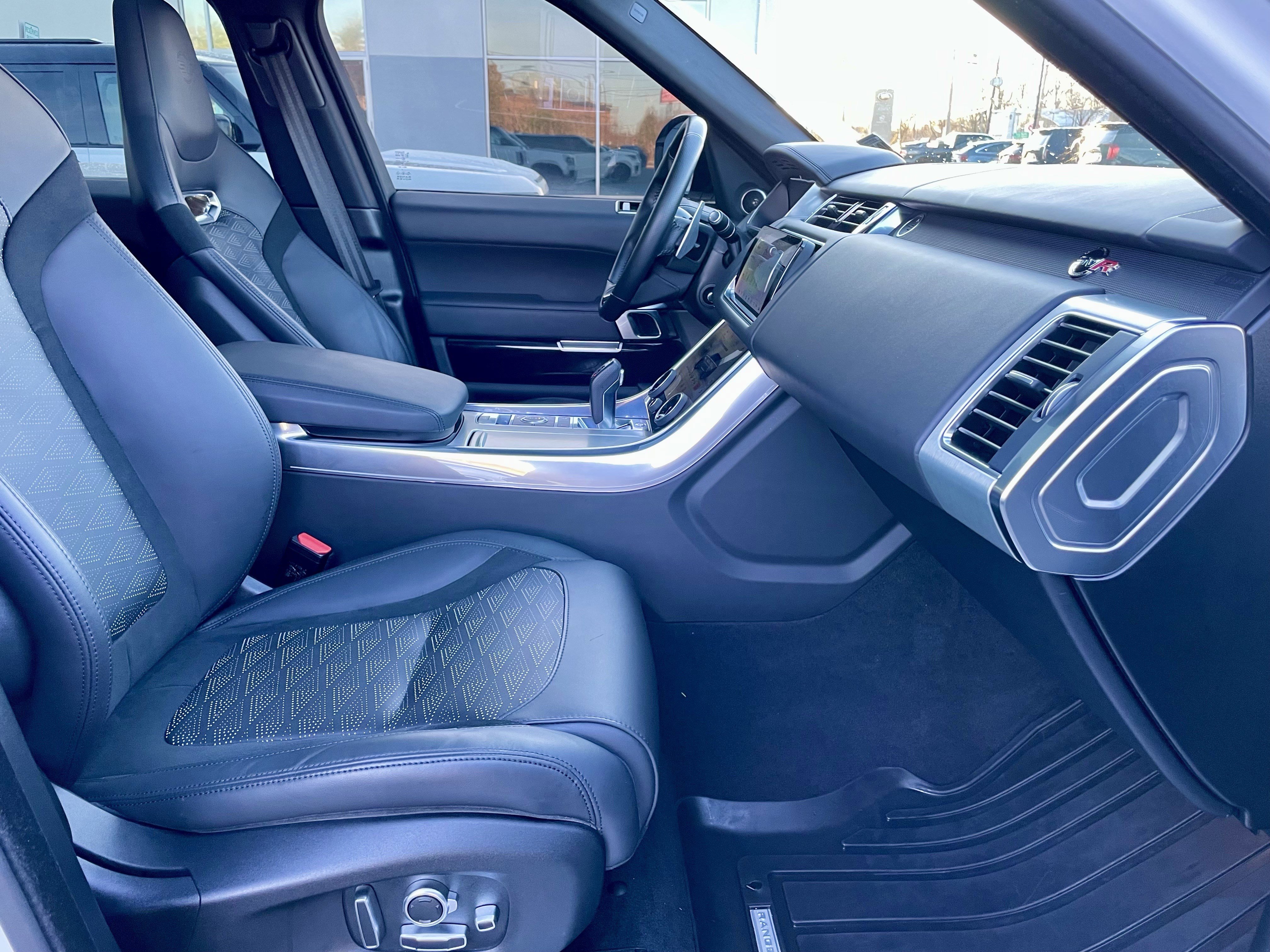 Used 2022 Land Rover Range Rover Sport SVR image 15