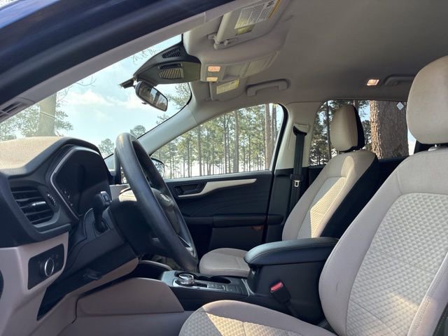Used 2022 Ford Escape SE image 21