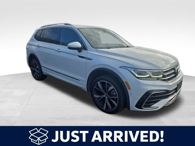 Used 2022 Volkswagen Tiguan SEL R-Line image 1