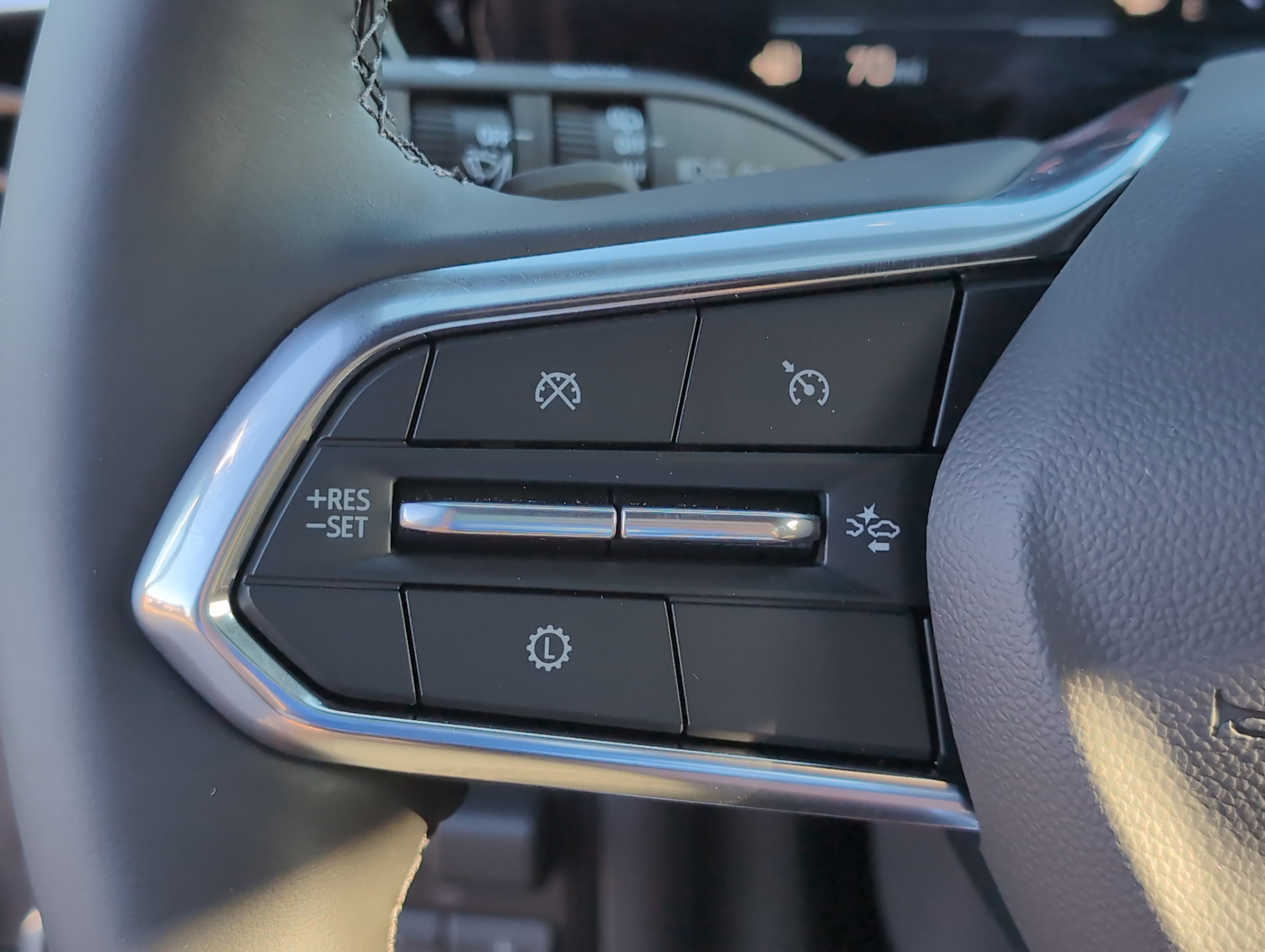 New 2025 Chevrolet Suburban Premier w/ Sun And Tow Package image 23