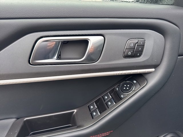 New 2026 Ford Explorer ST-Line w/ ST-Line Street Pack image 21