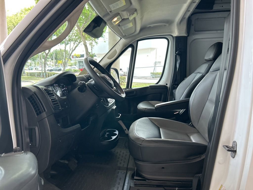 Used 2025 RAM ProMaster 2500 w/ Convenience Group FWD image 5