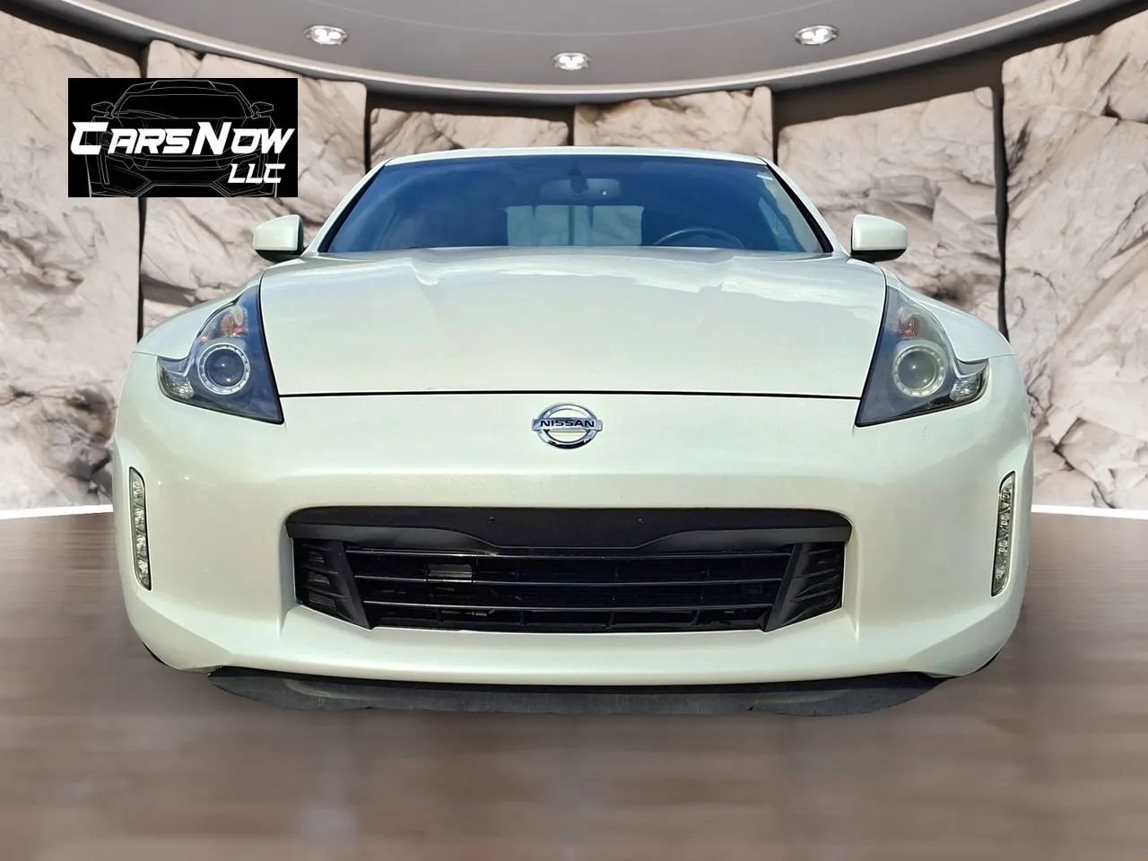 Used 2020 Nissan 370Z Touring Sport RWD image 2
