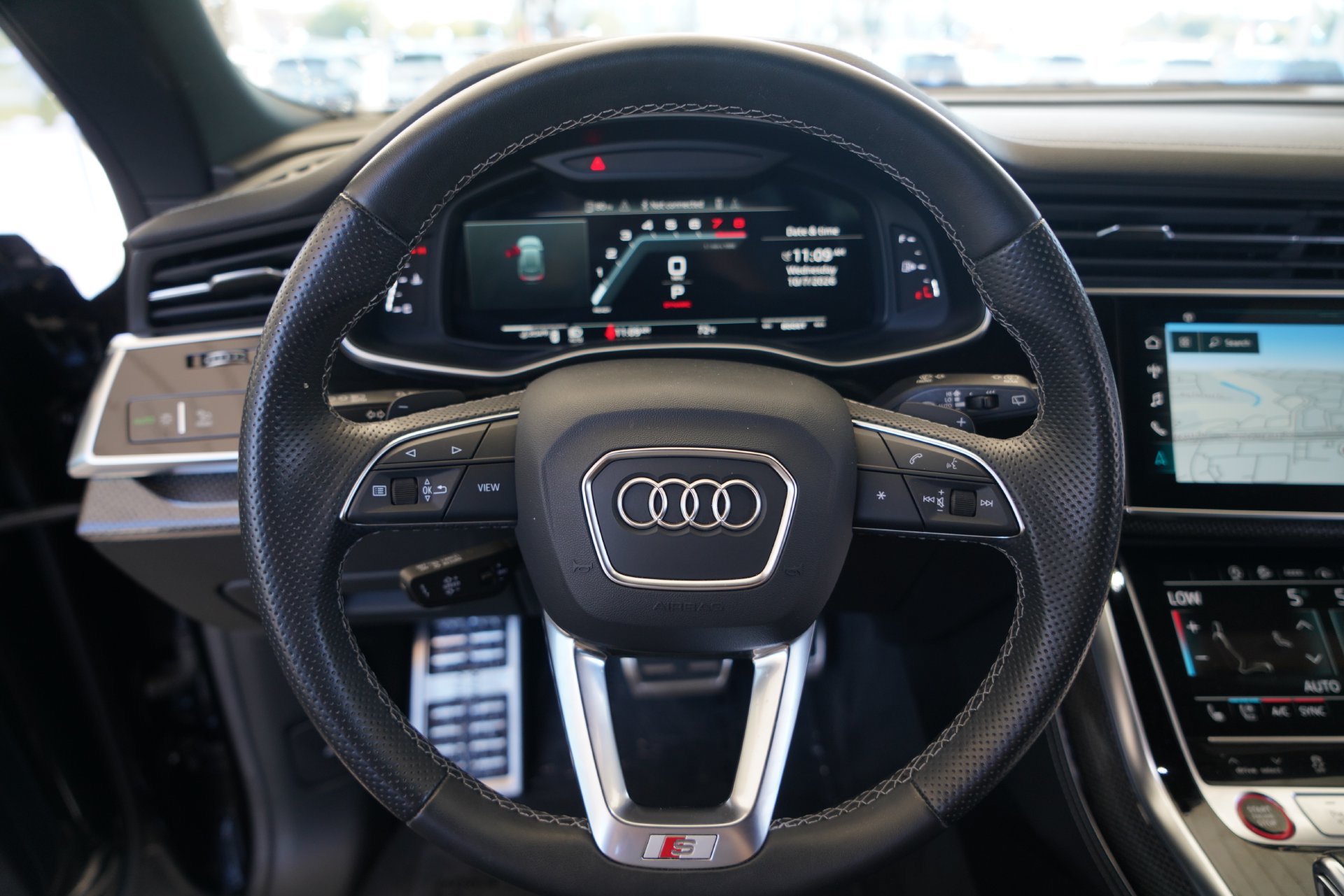 Used 2023 Audi SQ8 Premium Plus w/ Executive Package AWD/4WD image 12