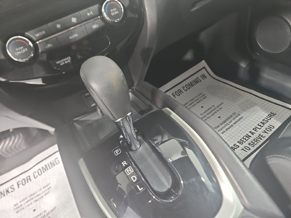 Used 2016 Nissan Rogue SL w/ SL Premium Package AWD/4WD image 24