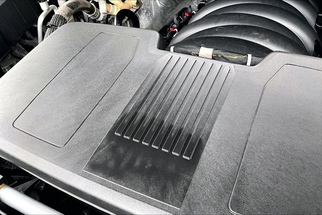 Used 2024 GMC Yukon XL Denali image 32