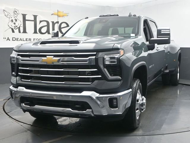 Used 2025 Chevrolet Silverado 3500 LTZ w/ LTZ Plus Package image 32