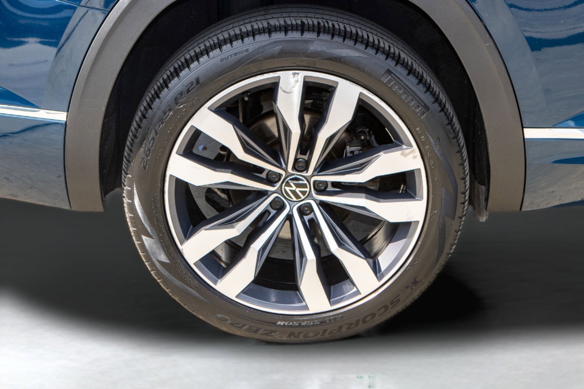 Used 2022 Volkswagen Atlas SEL Premium image 40