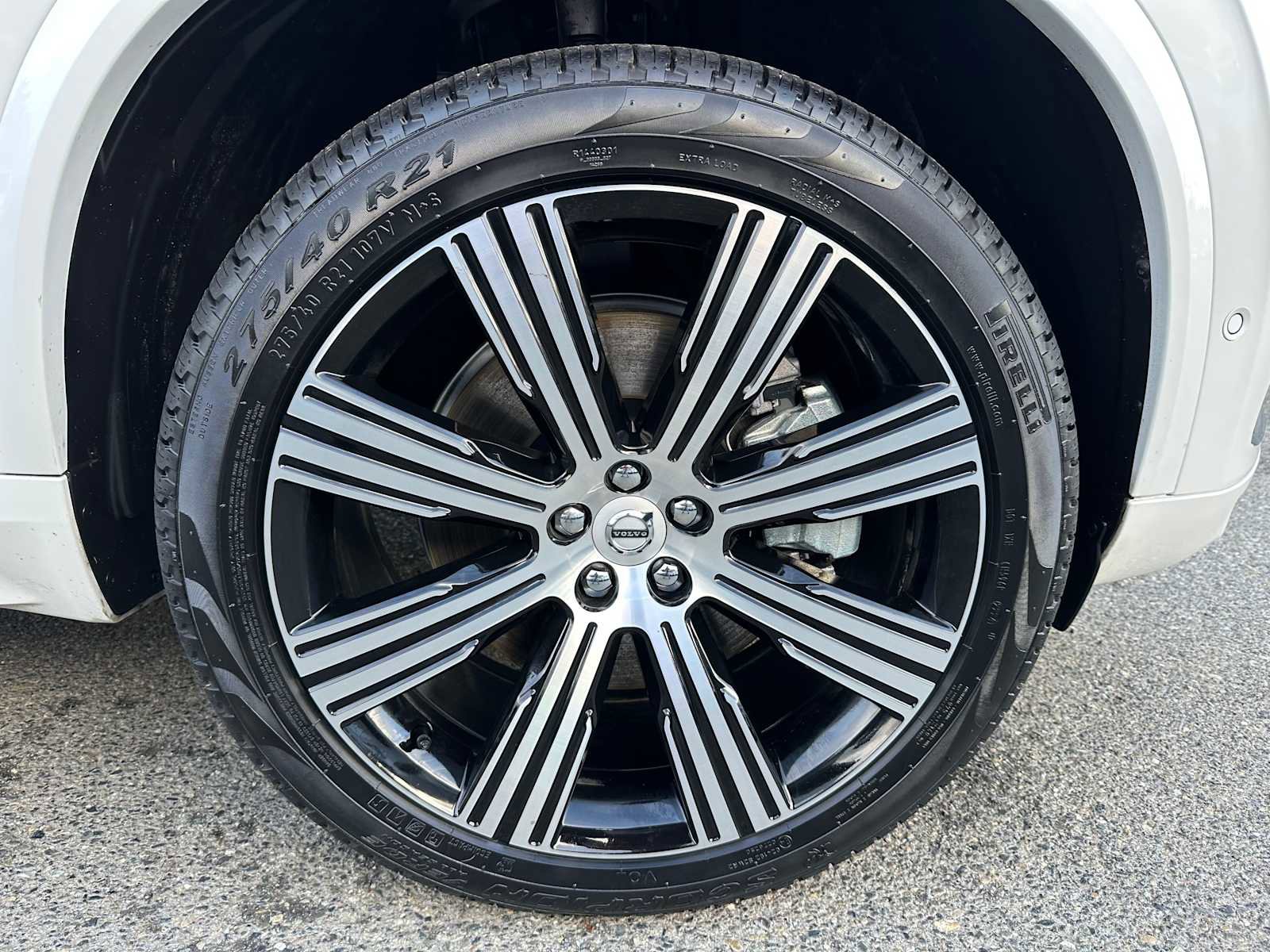 Used 2025 Volvo XC90 T8 Plus w/ Protection Package Premier image 9