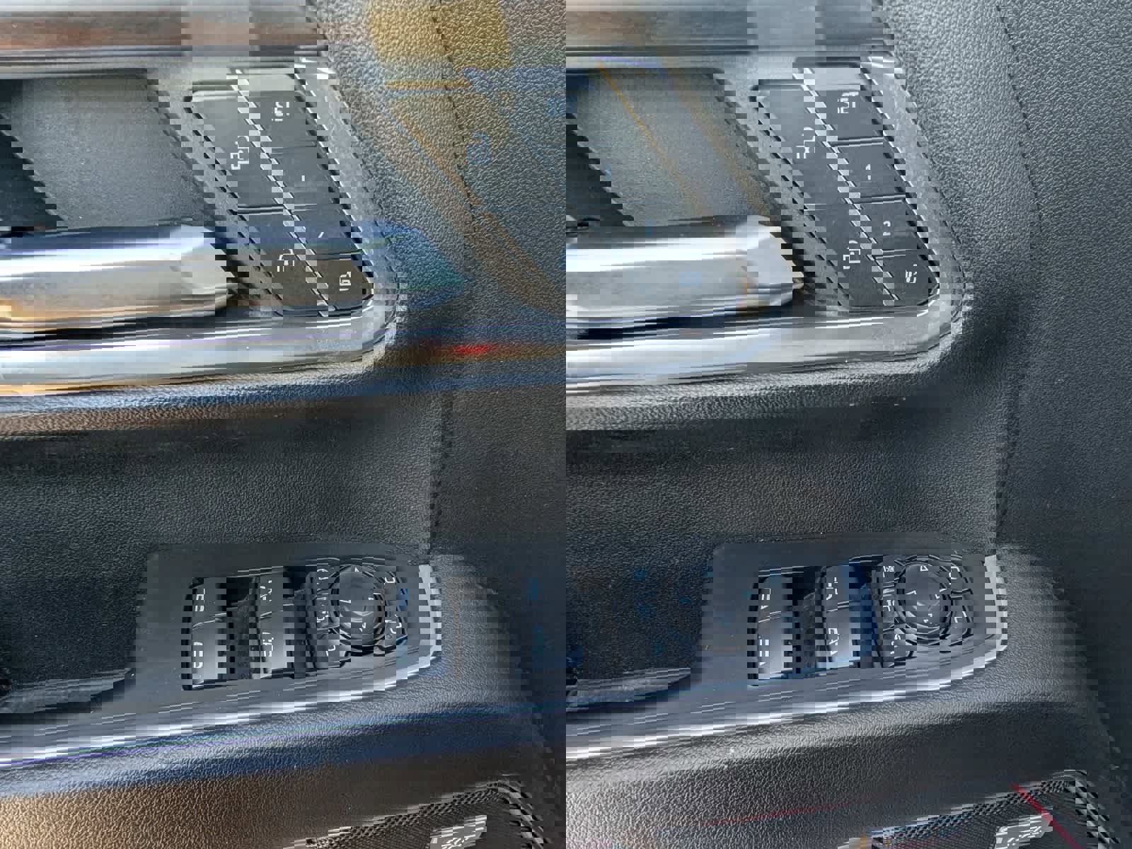 Used 2024 GMC Sierra 3500 SLT w/ SLT Premium Package image 19