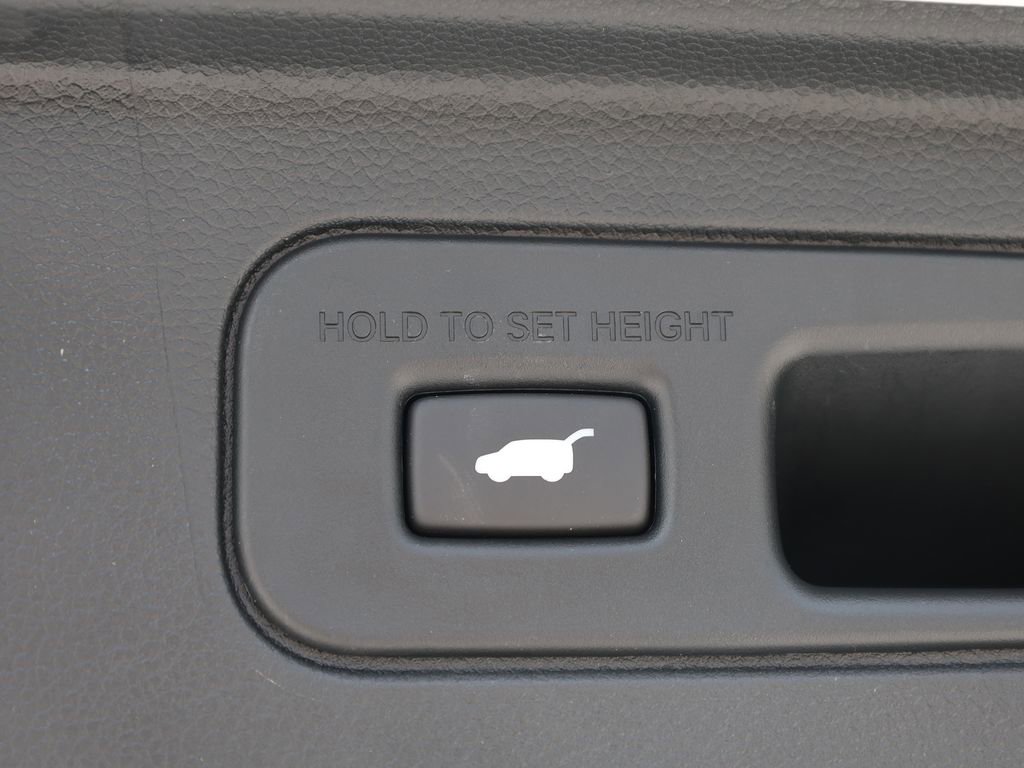 Used 2023 Honda Pilot EX-L image 9