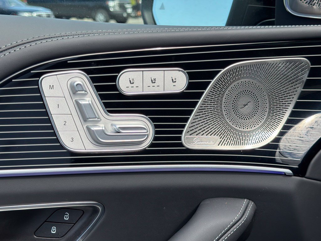 New 2026 Mercedes-Benz Maybach GLS 600 4MATIC image 17