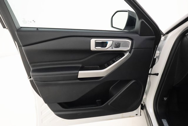 Used 2022 Ford Explorer Limited w/ Equipment Group 301A image 8