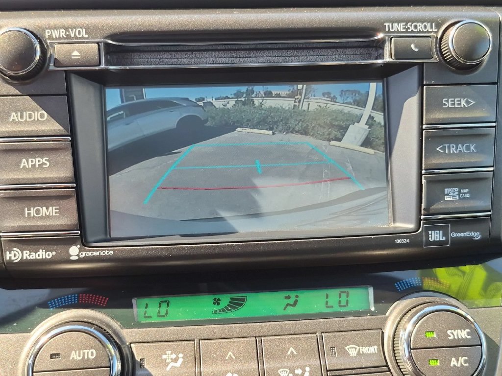 Used 2015 Toyota RAV4 Limited w/ Technology Package FWD image 7