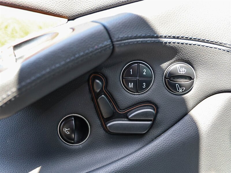 Used 2008 Mercedes-Benz SL 550 w/ AMG Sport Pkg image 26