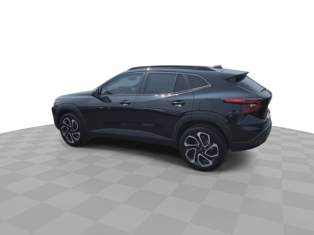 New 2026 Chevrolet Trax RS w/ Sunroof Package FWD image 6