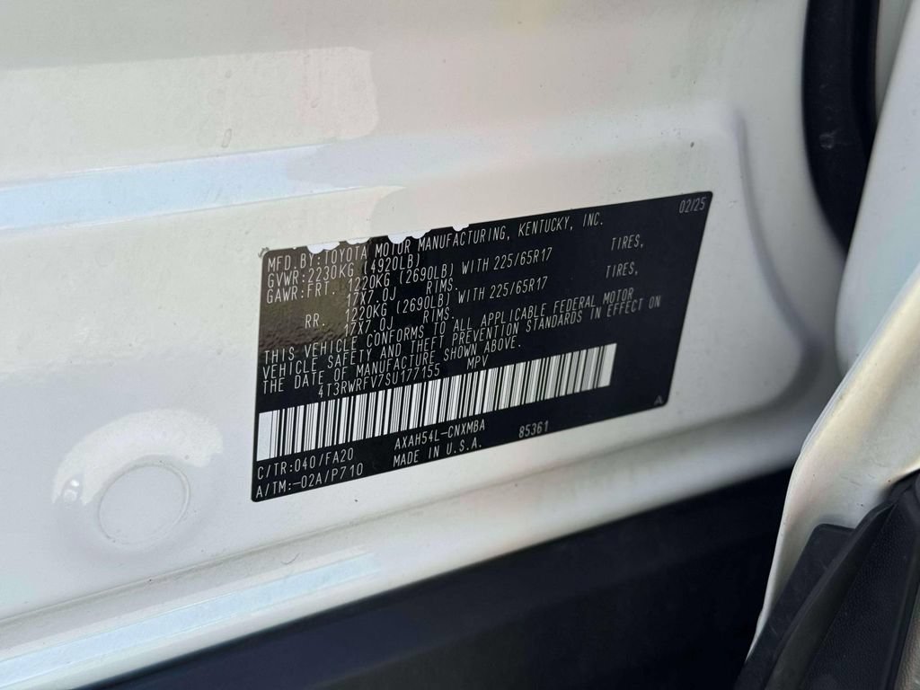Used 2025 Toyota RAV4 XLE AWD/4WD image 13