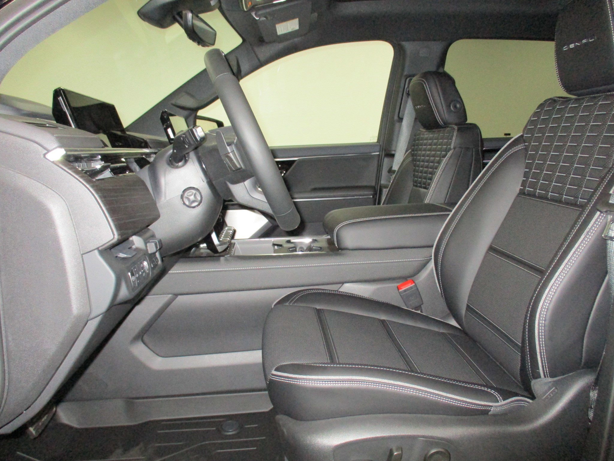 New 2025 GMC Sierra EV Denali image 15