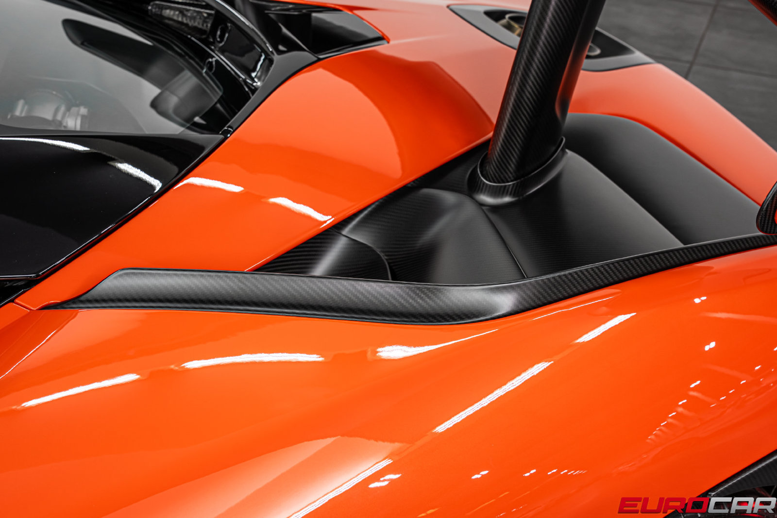 Used 2019 McLaren Senna RWD image 29