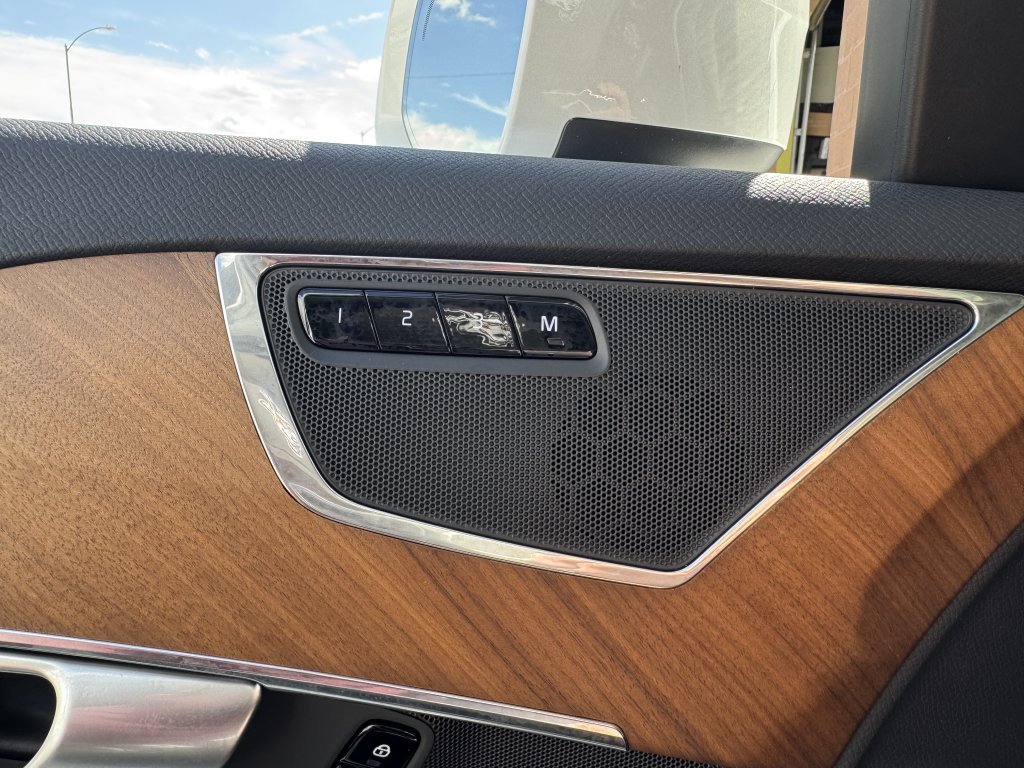 Used 2024 Volvo XC90 T8 Core w/ Protection Package Premier image 32