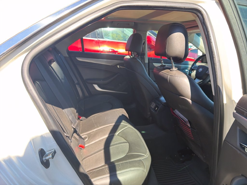 Used 2013 Cadillac CTS Luxury RWD image 3