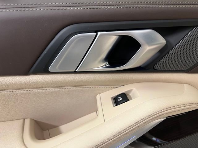 Used 2019 BMW X5 xDrive40i w/ M Sport Package image 41