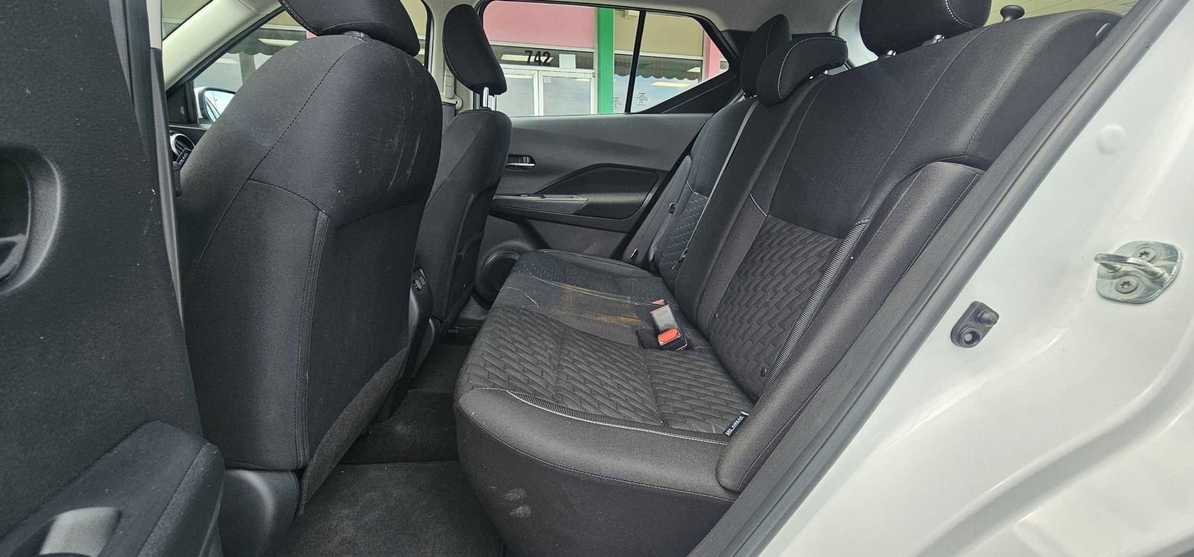 Used 2022 Nissan Kicks SV FWD image 14