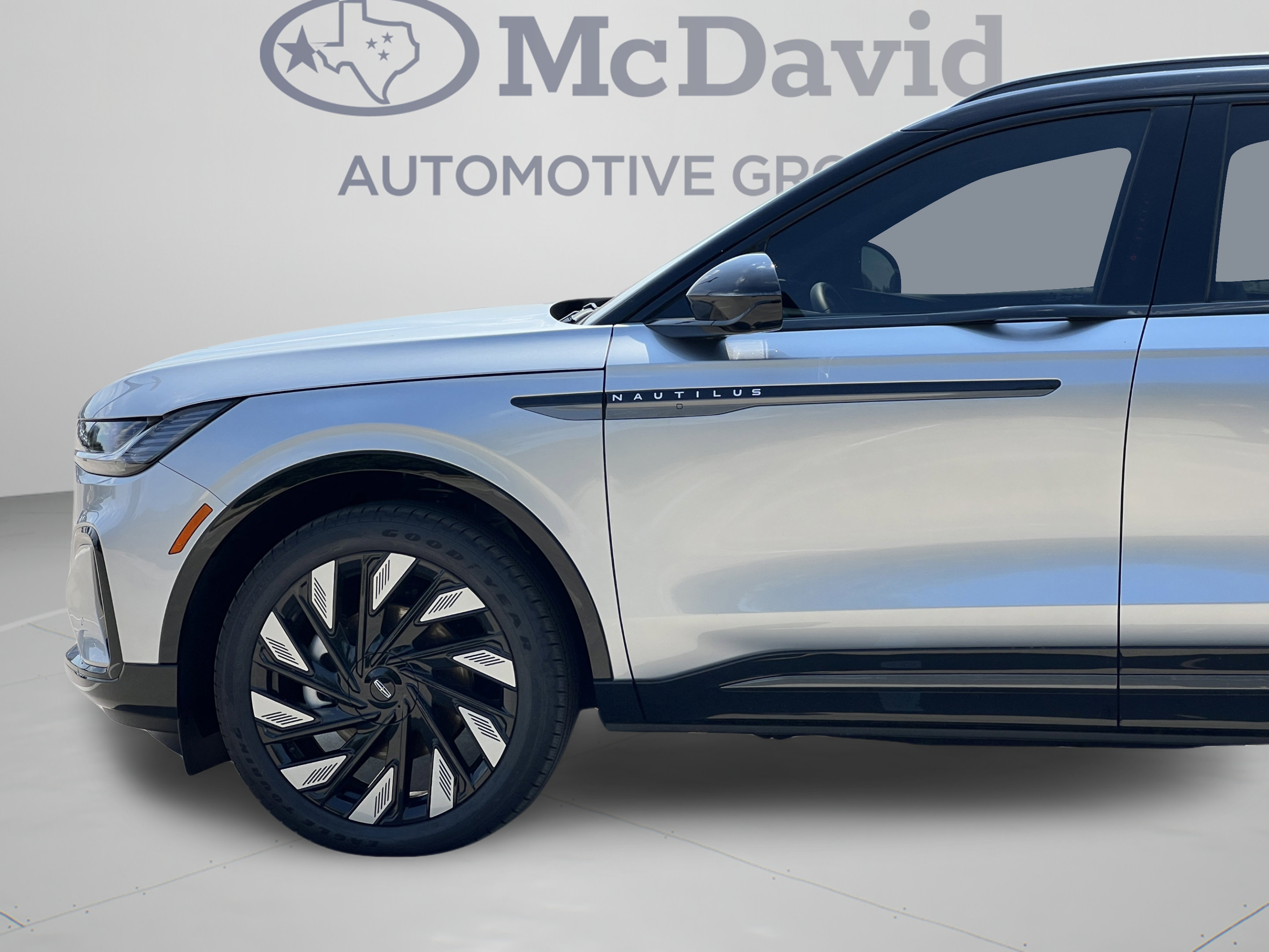 New 2025 Lincoln Nautilus Reserve w/ Jet Appearance Package AWD/4WD image 31