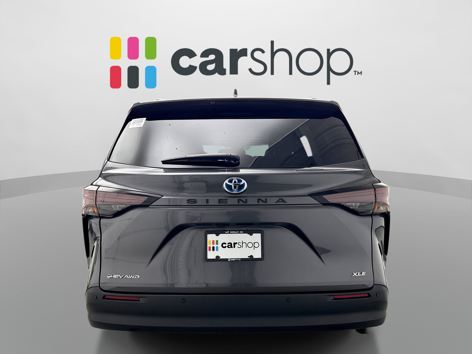 Used 2025 Toyota Sienna XLE AWD/4WD image 4