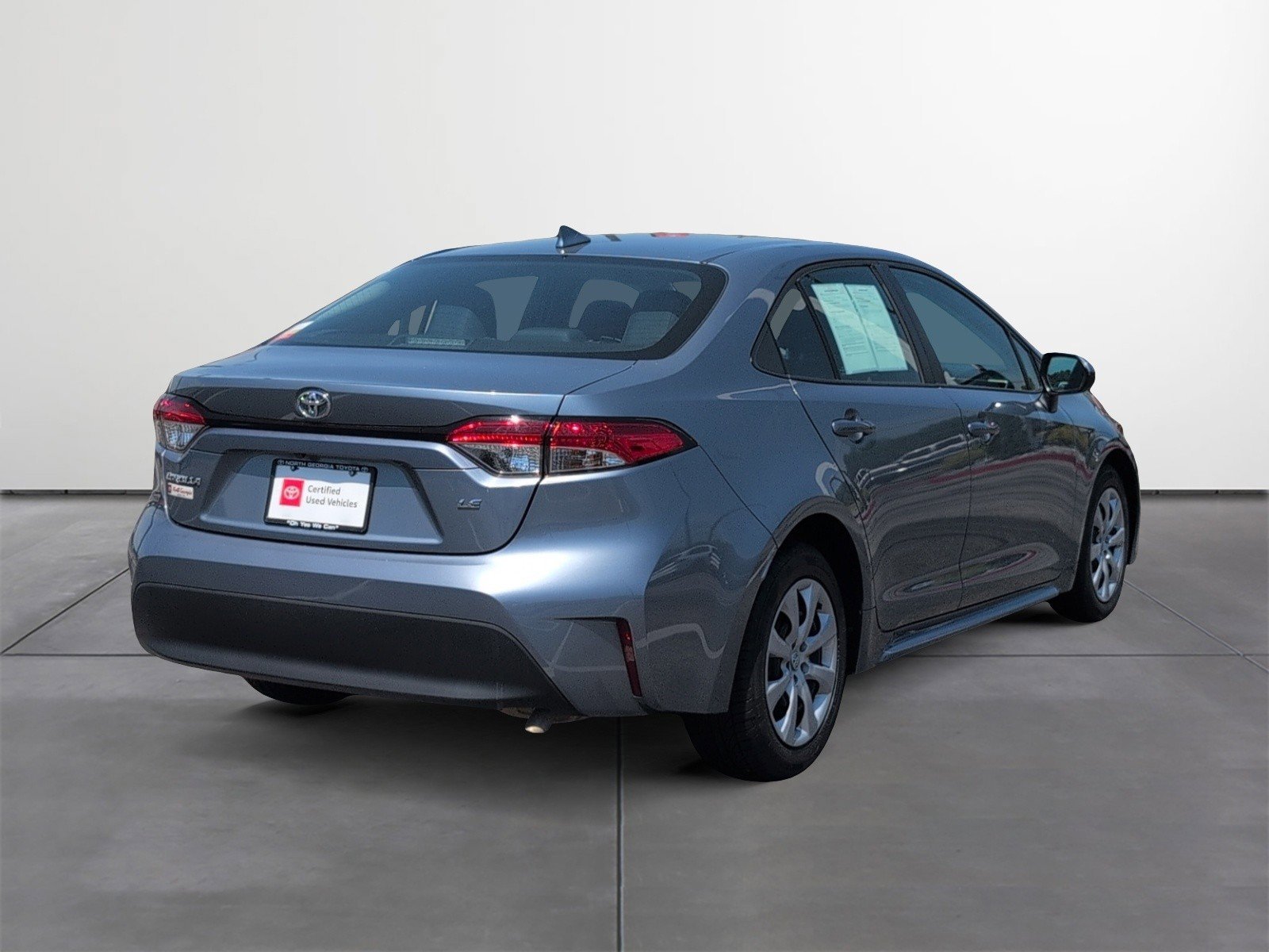 Used 2023 Toyota Corolla LE FWD image 5