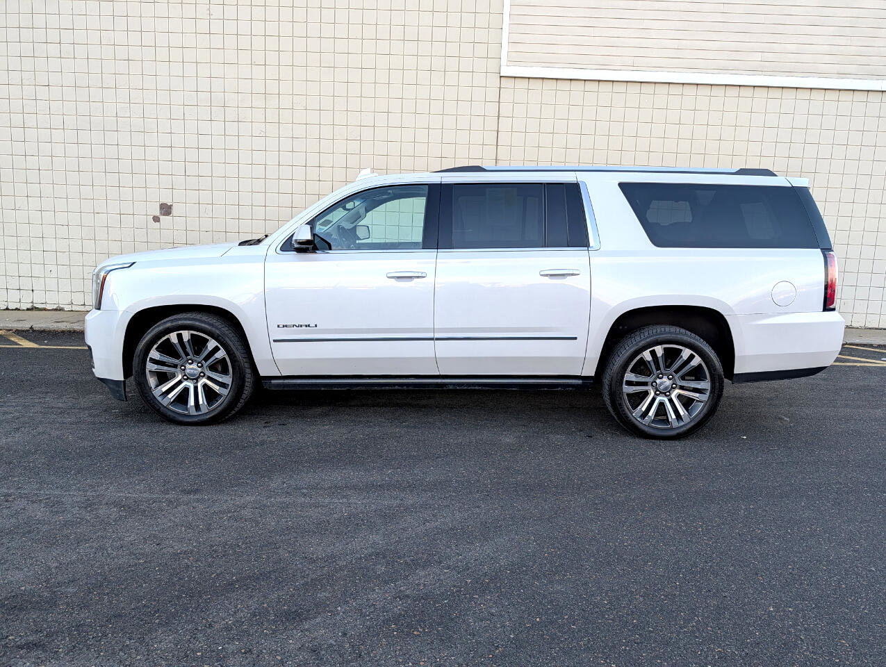 Used 2018 GMC Yukon XL Denali w/ Denali Ultimate Package image 4