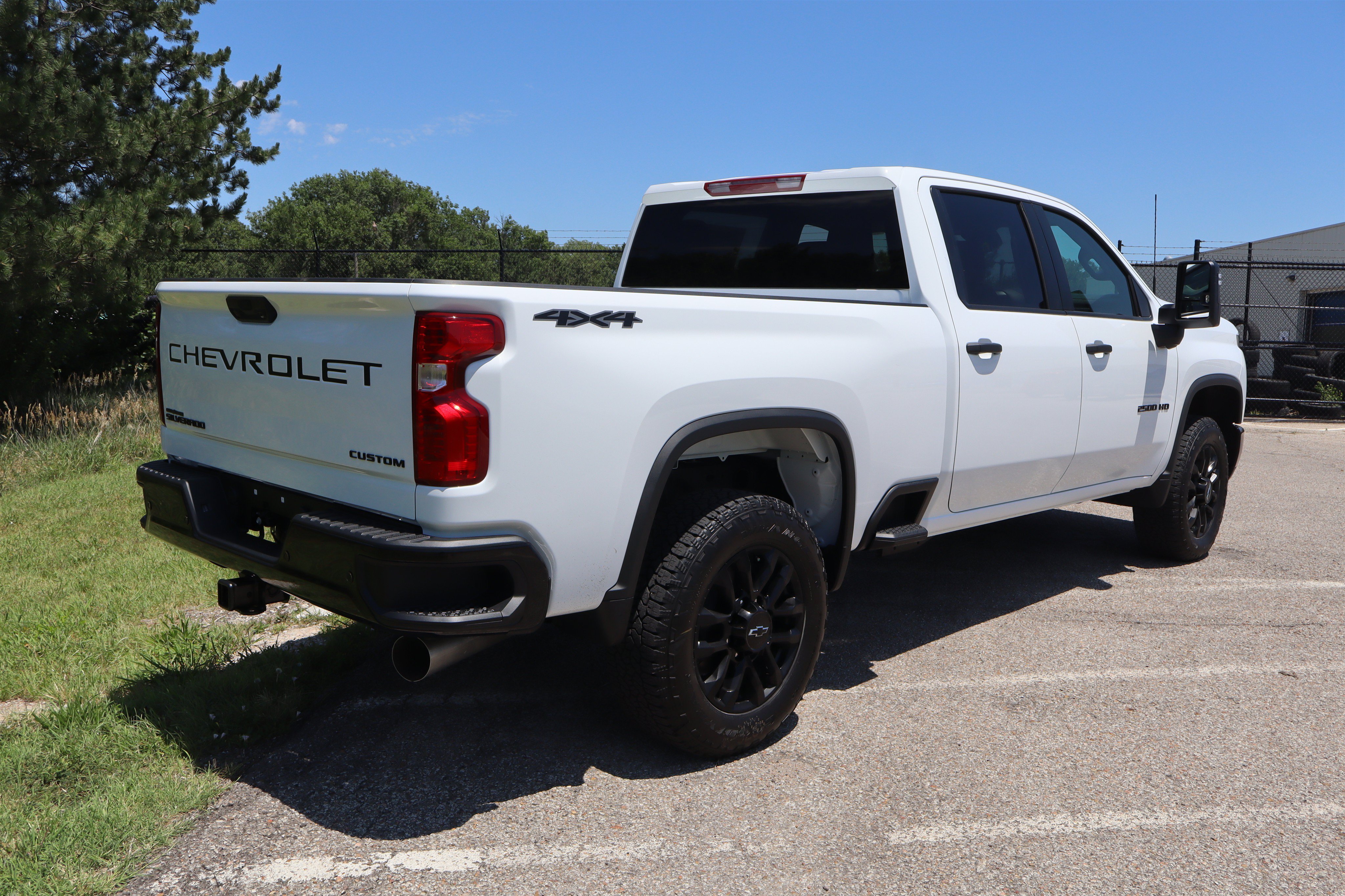 New 2026 Chevrolet Silverado 2500 Custom w/ Custom Value Package AWD/4WD image 6