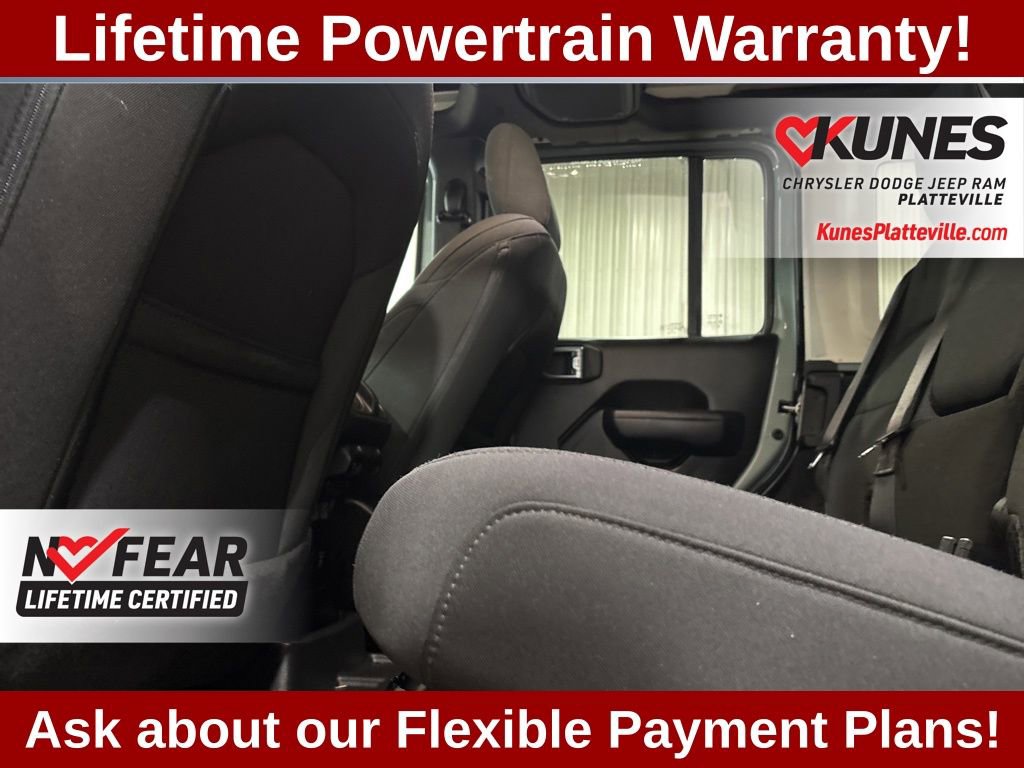 Used 2023 Jeep Wrangler Unlimited w/ Sun & Screen Package image 19