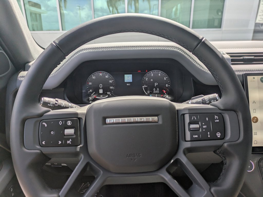 New 2026 Land Rover Defender 130 X-Dynamic SE AWD/4WD image 30