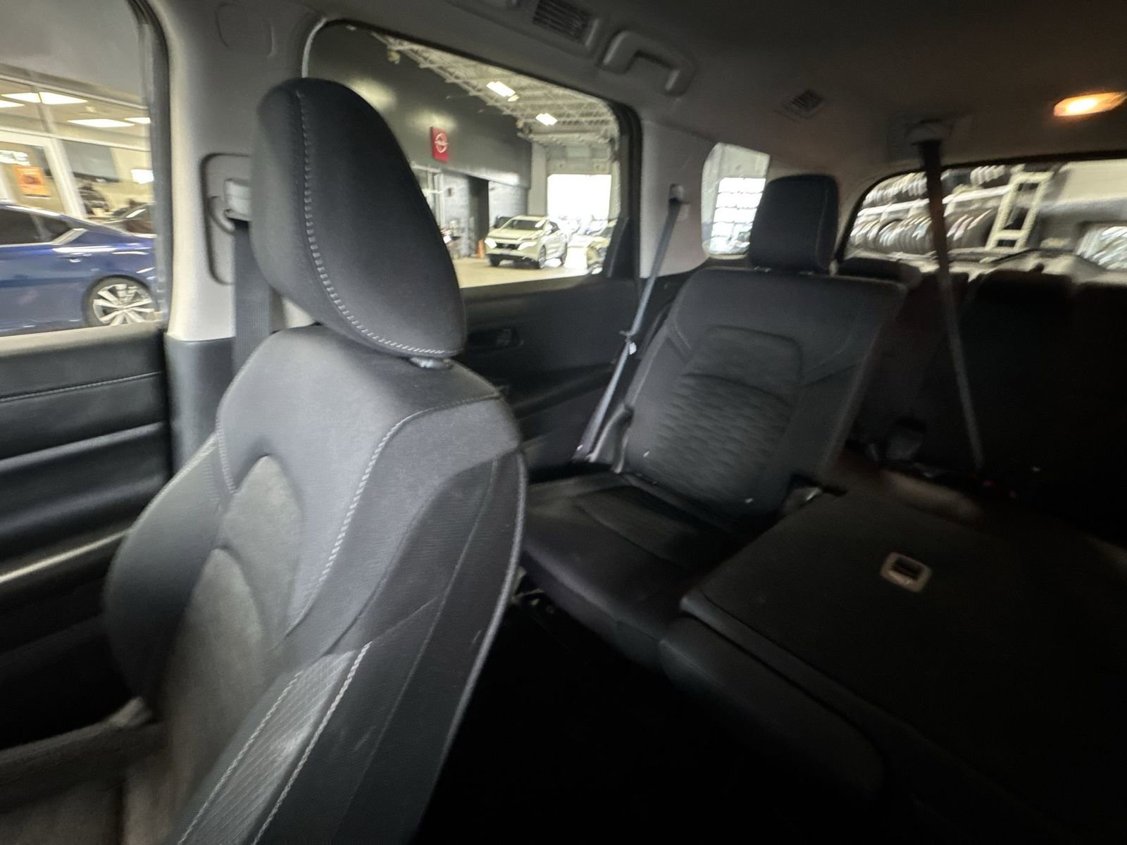 Certified 2025 Nissan Pathfinder SV image 4