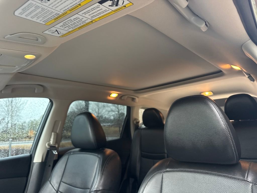 Used 2017 Nissan Rogue SL w/ SL Premium Package image 25