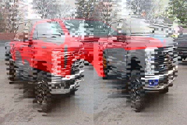 New 2025 Ford F350 XLT w/ Tremor Off-Road Package