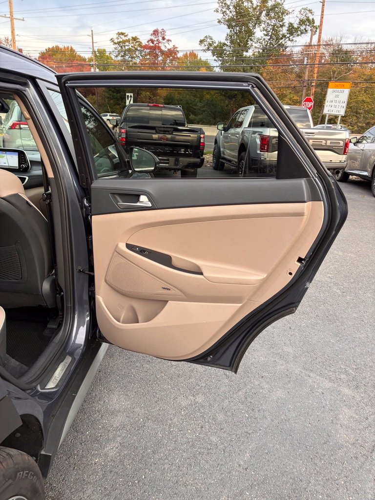 Used 2020 Hyundai Tucson Ultimate w/ Winter Weather Package AWD/4WD image 23