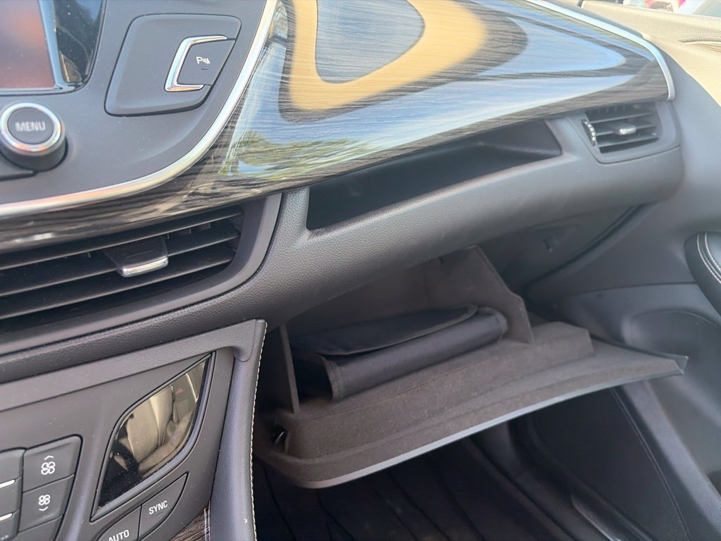 Used 2018 Buick Envision Essence AWD/4WD image 34