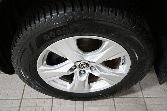 Used 2019 Toyota RAV4 XLE image 17