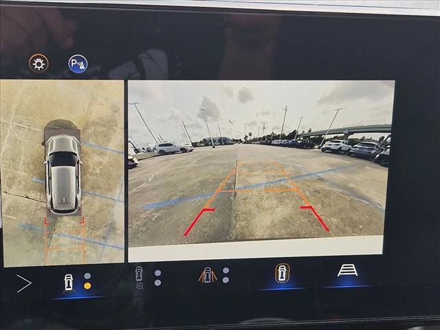 Used 2025 Chevrolet Equinox LT w/ Convenience Package II FWD image 14