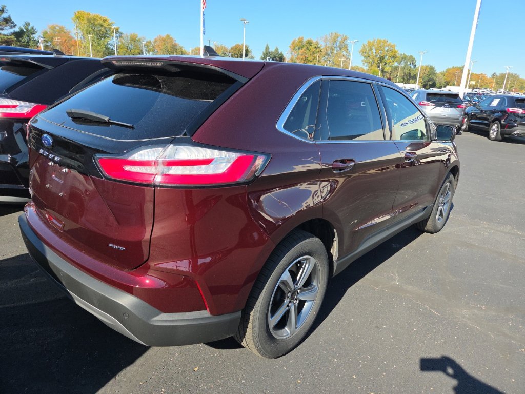 Certified 2024 Ford Edge SEL w/ Convenience Package AWD/4WD image 5