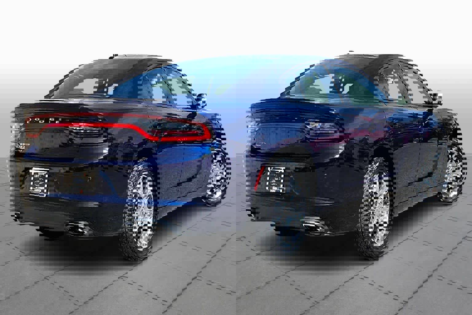 Used 2015 Dodge Charger SE image 13