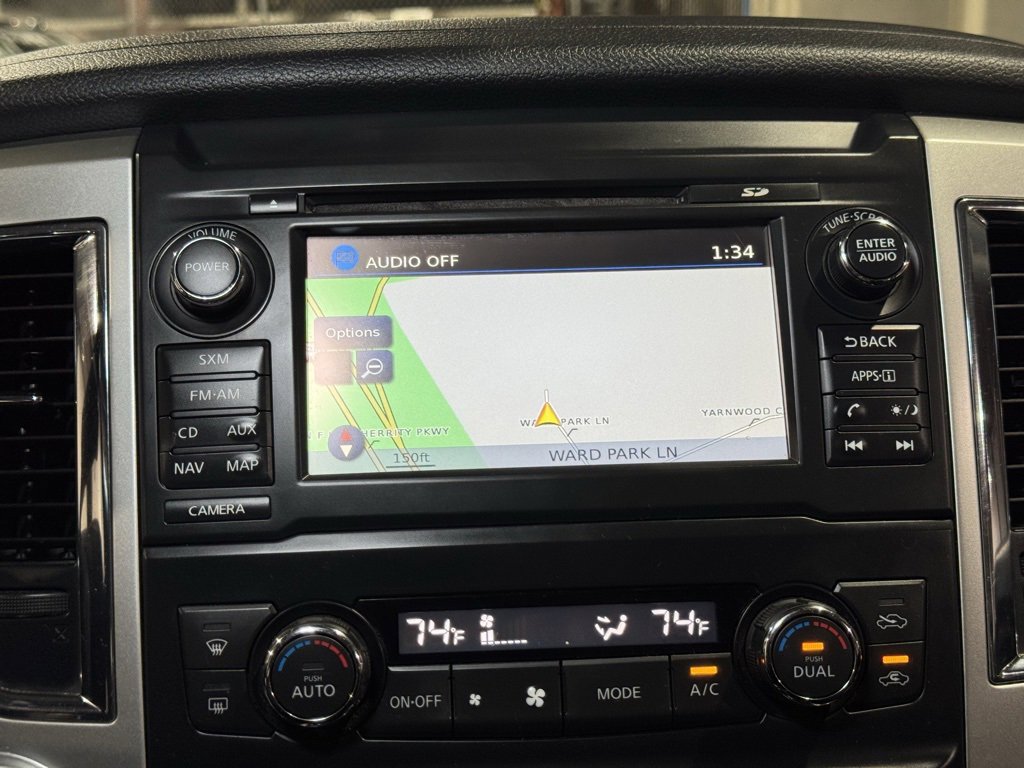 Used 2018 Nissan Titan SV w/ SV Convenience Package image 22