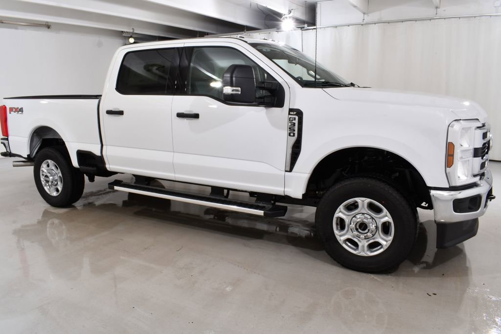 New 2026 Ford F350 XLT w/ FX4 Off-Road Package image 5
