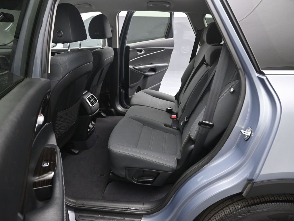 Used 2020 Kia Sorento LX image 17