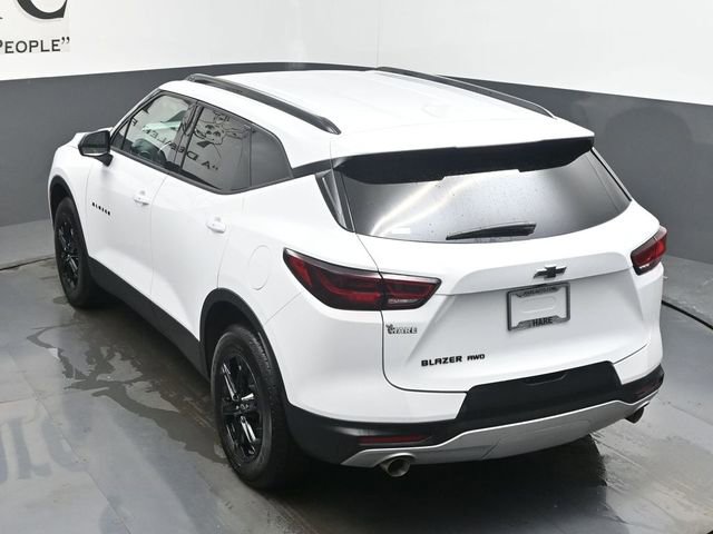 New 2025 Chevrolet Blazer LT w/ Midnight/Sport Edition AWD/4WD image 19