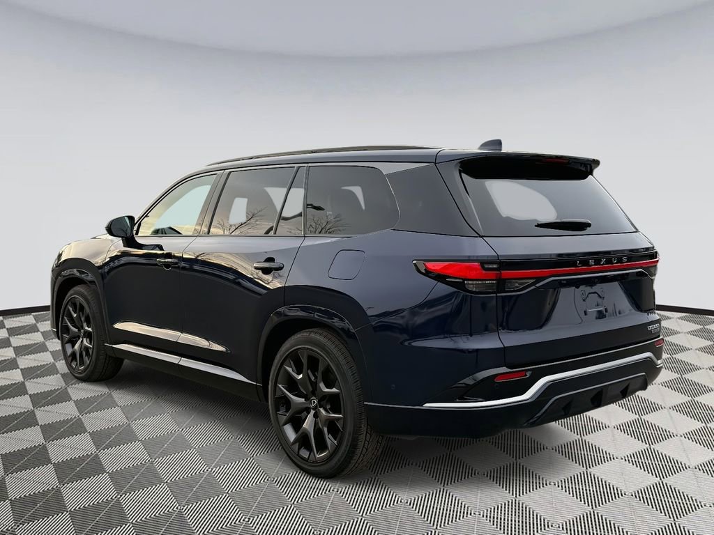 Used 2025 Lexus TX 500h AWD w/ Technology Package image 4