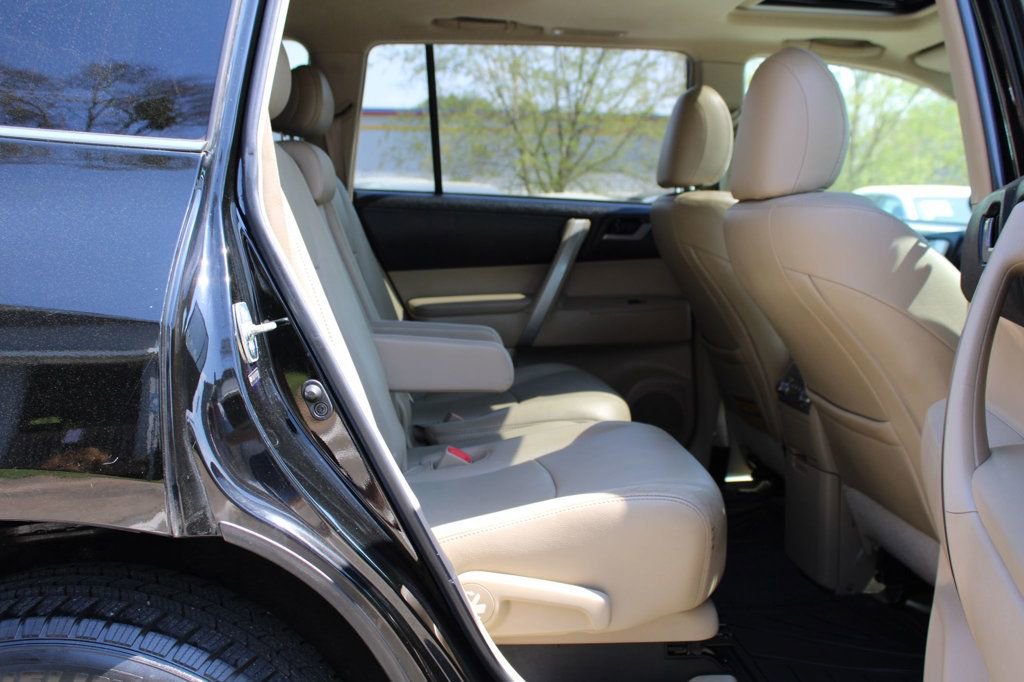 Used 2013 Toyota Highlander SE AWD/4WD image 33